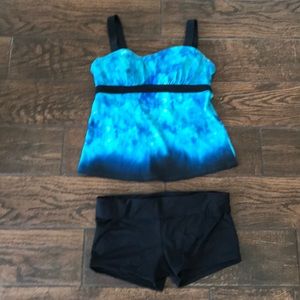 Athleta tankini top w cute boy short bottoms